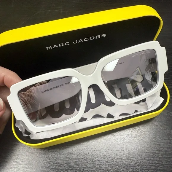 Marc Jacobs | Accessories | New Marc Jacobs White Sunglasses  display picture 3